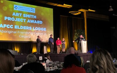AFCC’s Omahkkitapioyis Elders’ Lodge Honoured with 2023 Art Smith Project Award!